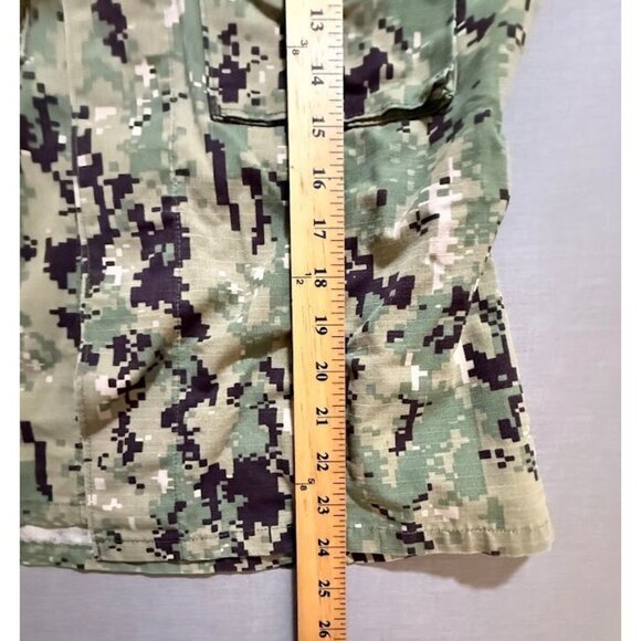 US Navy Seals Type III X Short Jacket Adult S Green Digital Camouflage Button. - Picture 10 of 10
